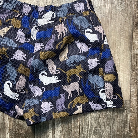 H&M High Waist Animal Print Shorts - Blue and Brown Size 6 - Picture 6 of 12